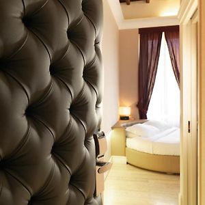 Camera con letto king size